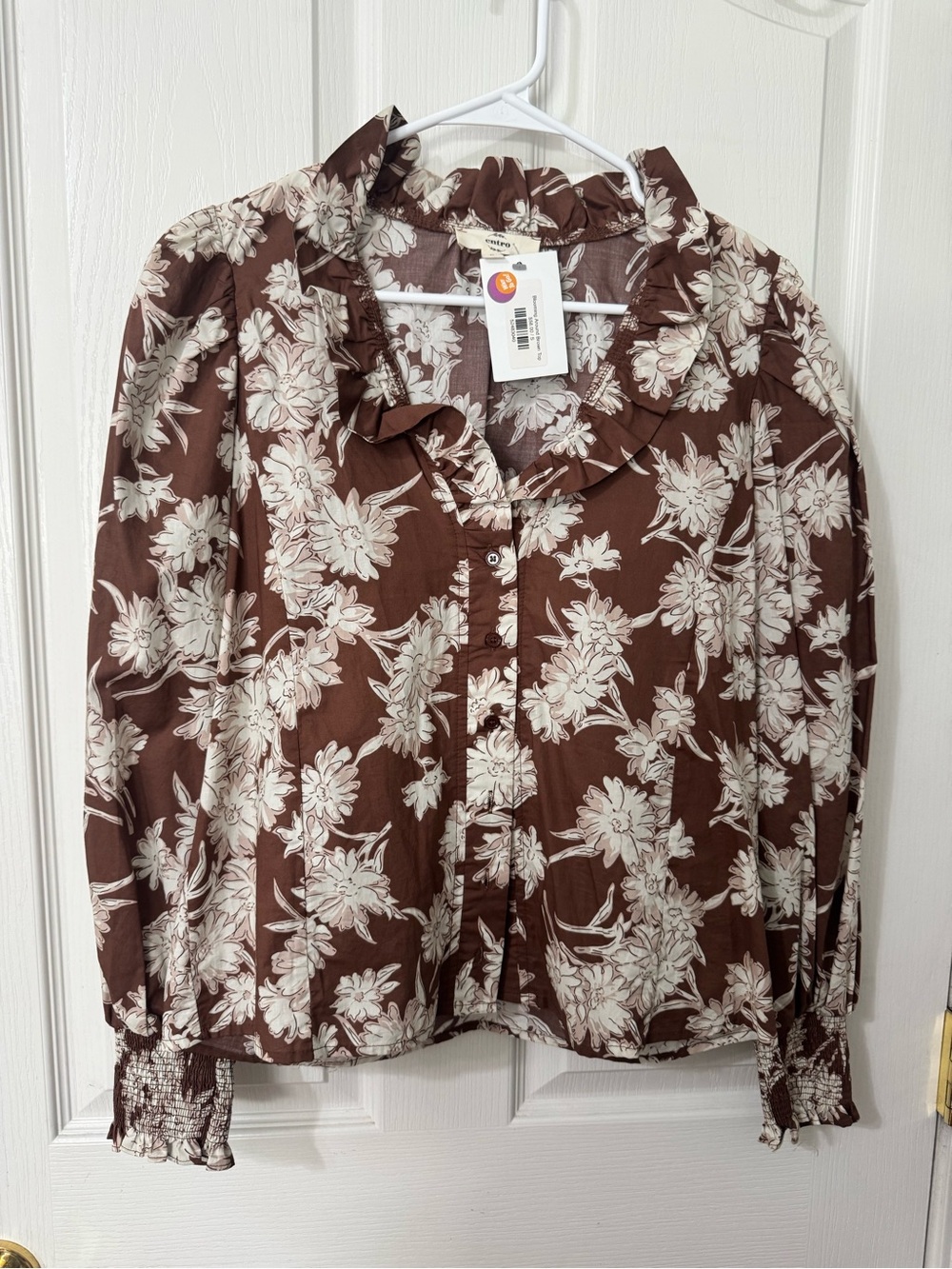 ENTRO Ruffle Collar Blouse - Picture 2 of 5